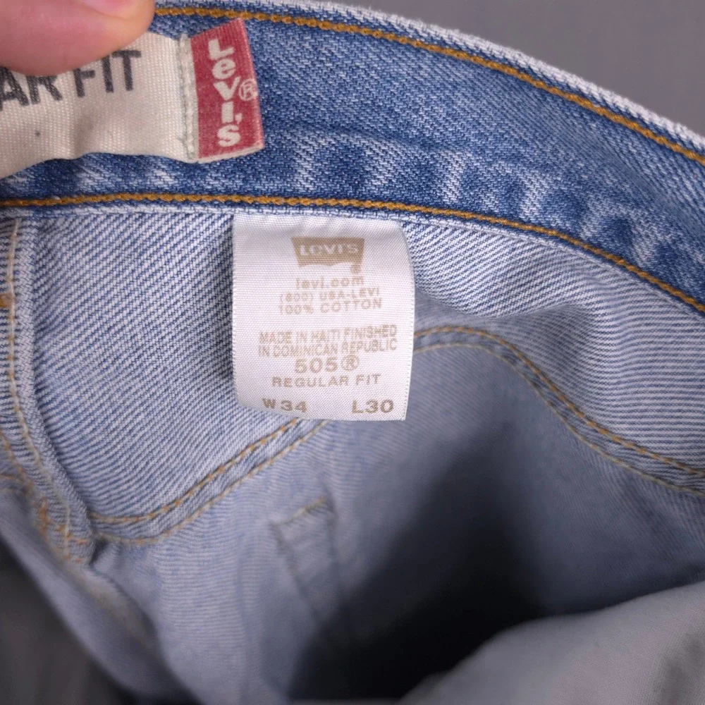 Levis 505 Regular Fit Jeans Light Wash Blue 34x30 Denim Distressed Raw Hem 90s